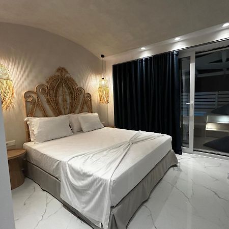 Calliopes By The Sea Boutique Suites Paralia Dionisiou Eksteriør billede