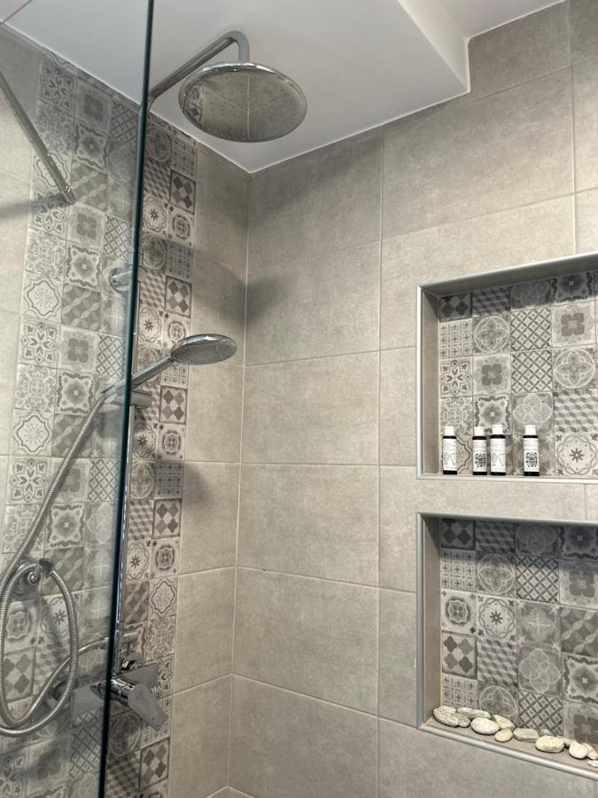 Calliopes By The Sea Boutique Suites Paralia Dionisiou Eksteriør billede
