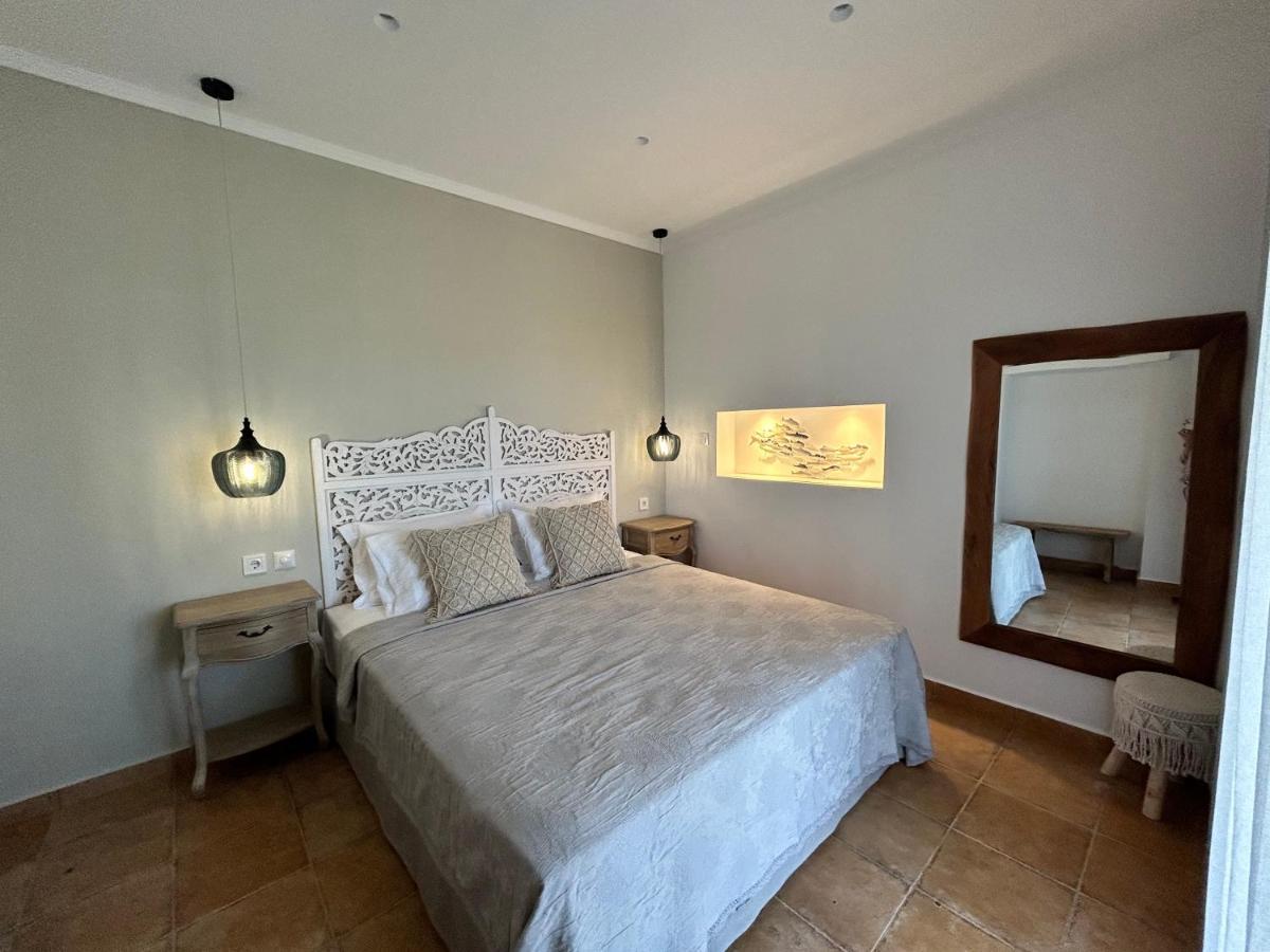 Calliopes By The Sea Boutique Suites Paralia Dionisiou Eksteriør billede