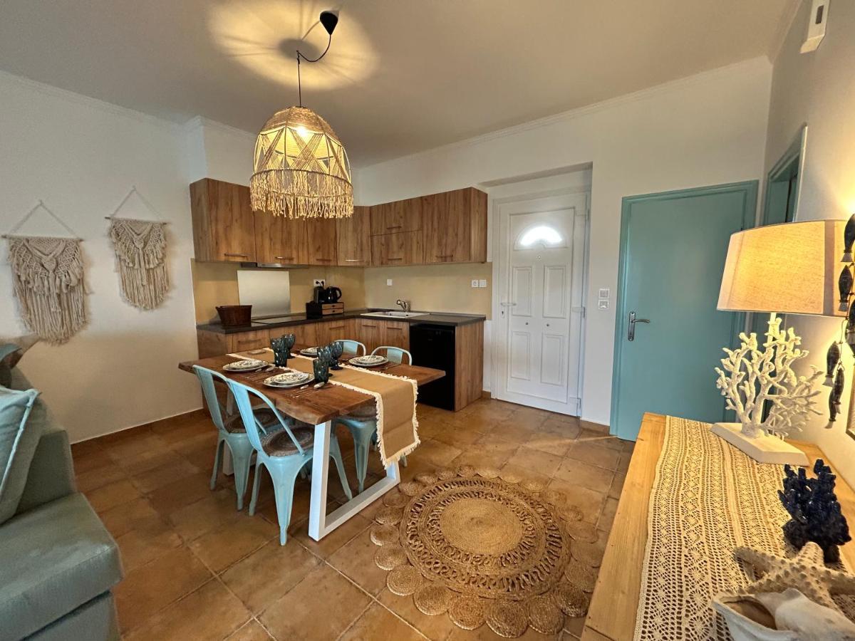 Calliopes By The Sea Boutique Suites Paralia Dionisiou Eksteriør billede