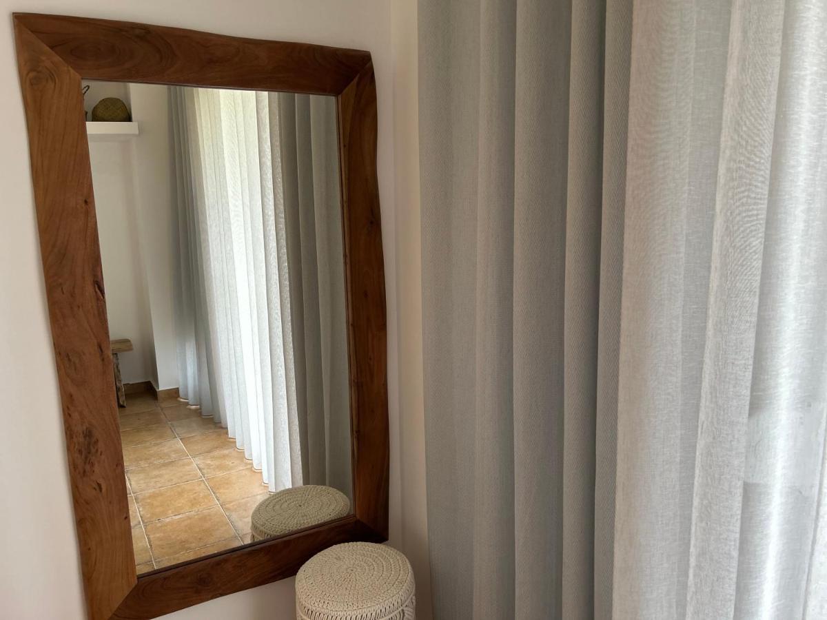 Calliopes By The Sea Boutique Suites Paralia Dionisiou Eksteriør billede
