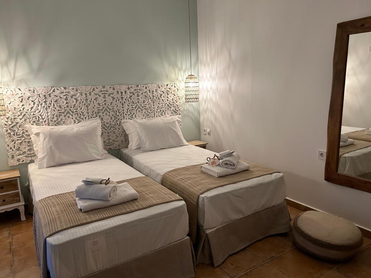 Calliopes By The Sea Boutique Suites Paralia Dionisiou Eksteriør billede