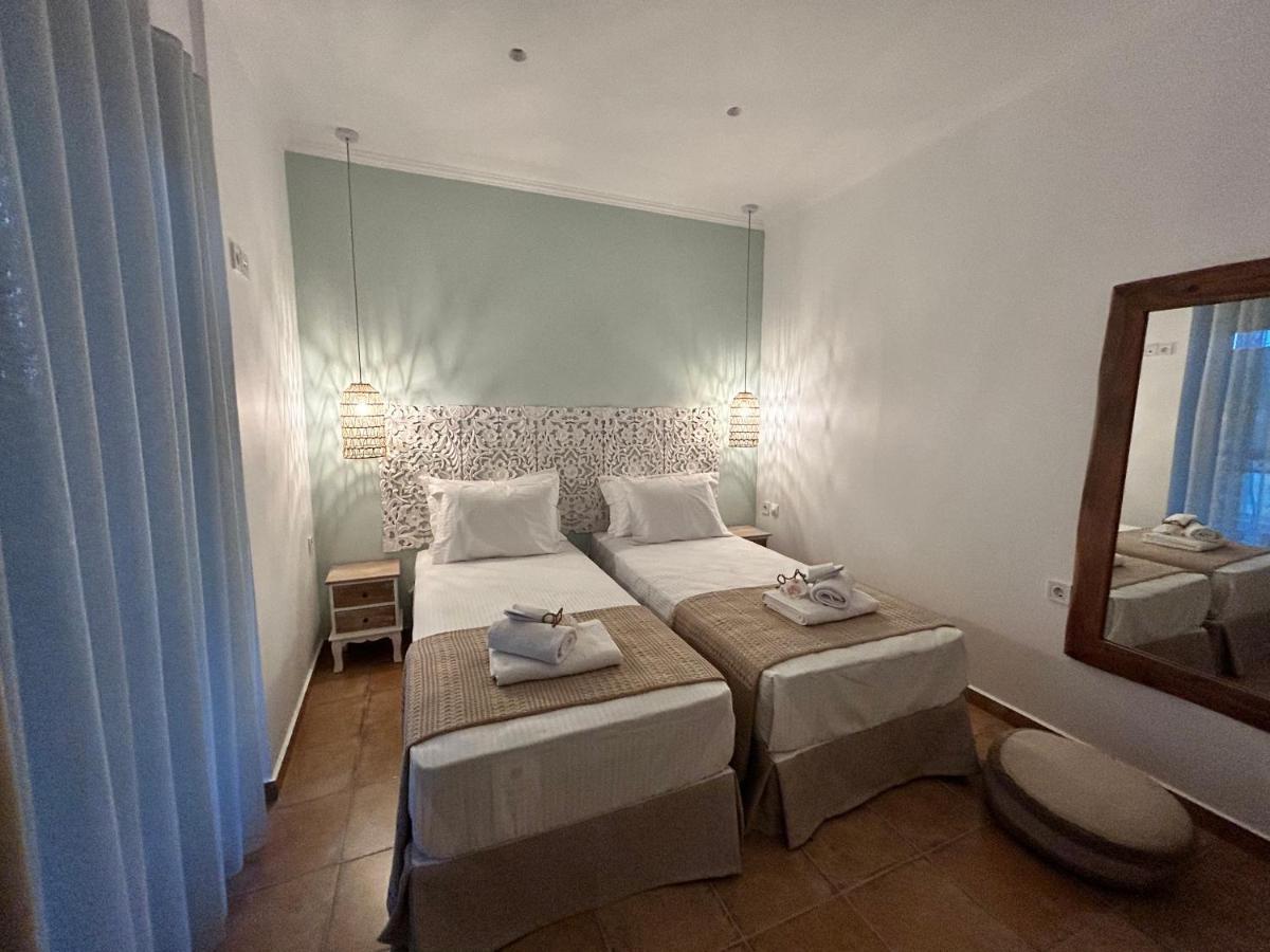 Calliopes By The Sea Boutique Suites Paralia Dionisiou Eksteriør billede