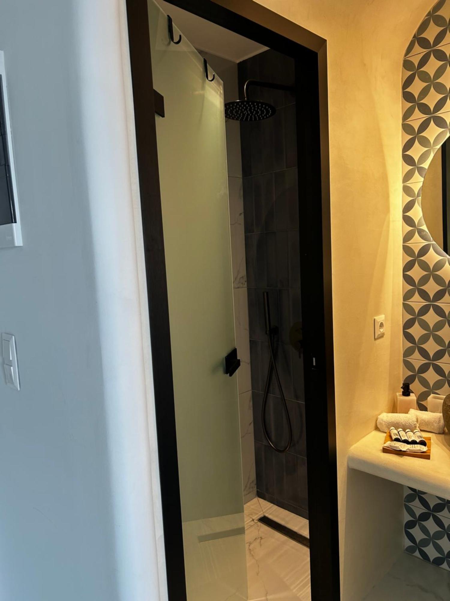 Calliopes By The Sea Boutique Suites Paralia Dionisiou Eksteriør billede