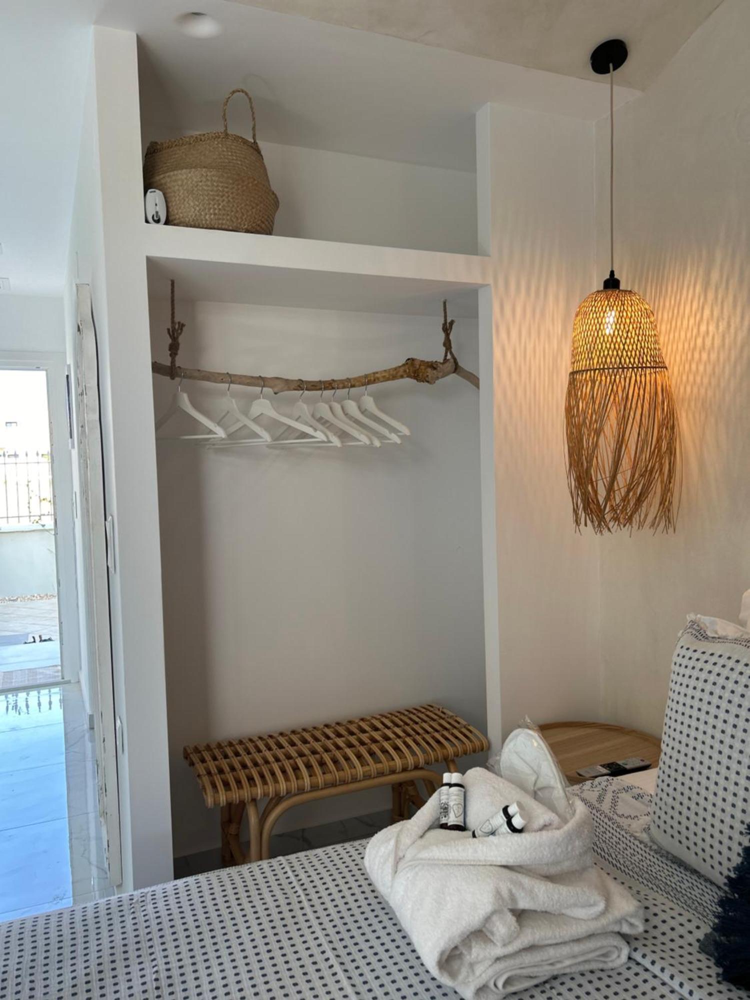 Calliopes By The Sea Boutique Suites Paralia Dionisiou Eksteriør billede